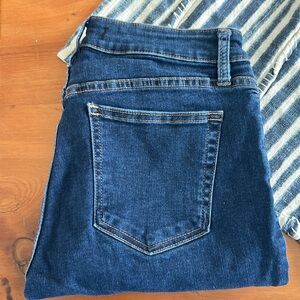 Silver Jeans Co. Women’s Blue Jeans.  Size 29 x 31.